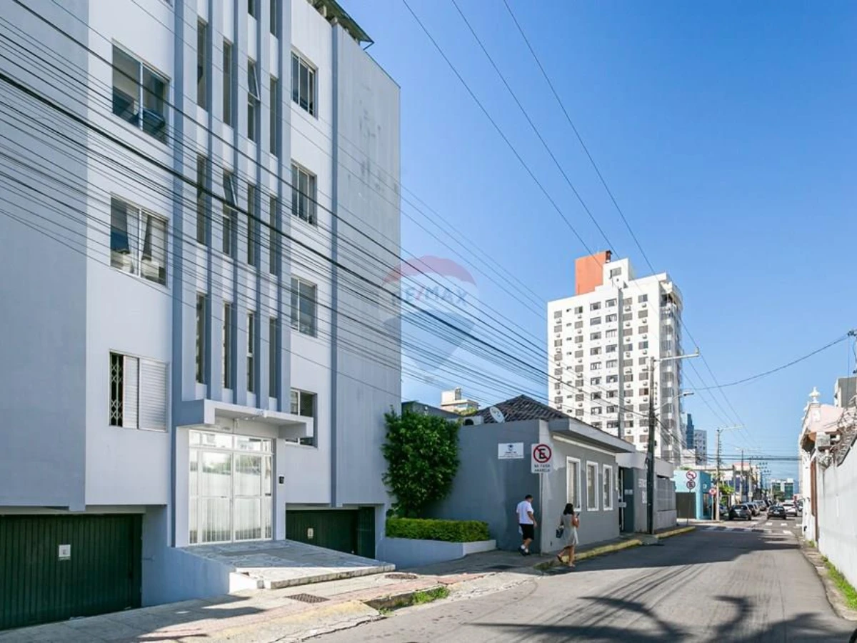 Apartamento 3 Quartos à Venda — Centro, Florianópolis