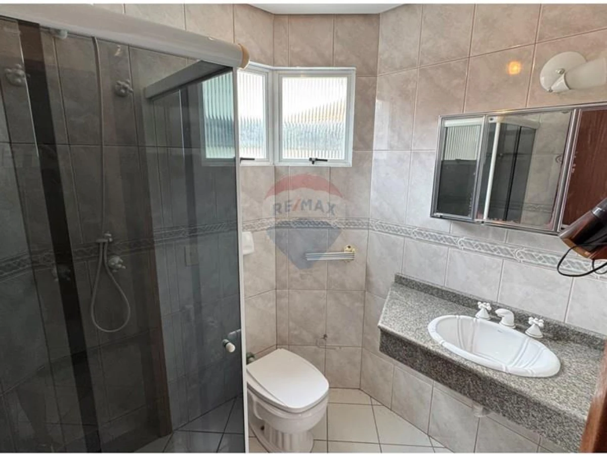 Apartamento 2 Quartos à Venda em Canasvieiras, Florianópolis — 77 m²