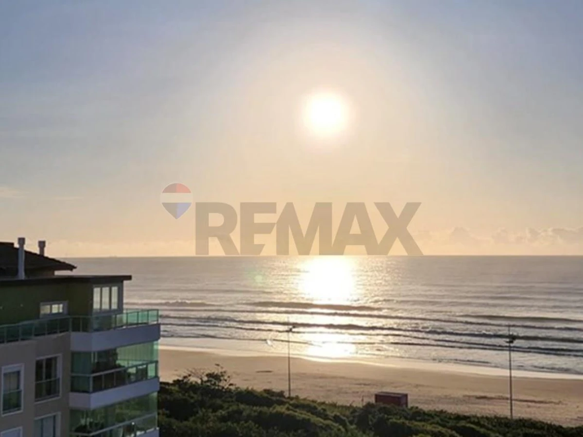 Cobertura 4 suítes com vista para o mar — Praia do Santinho, Florianópolis