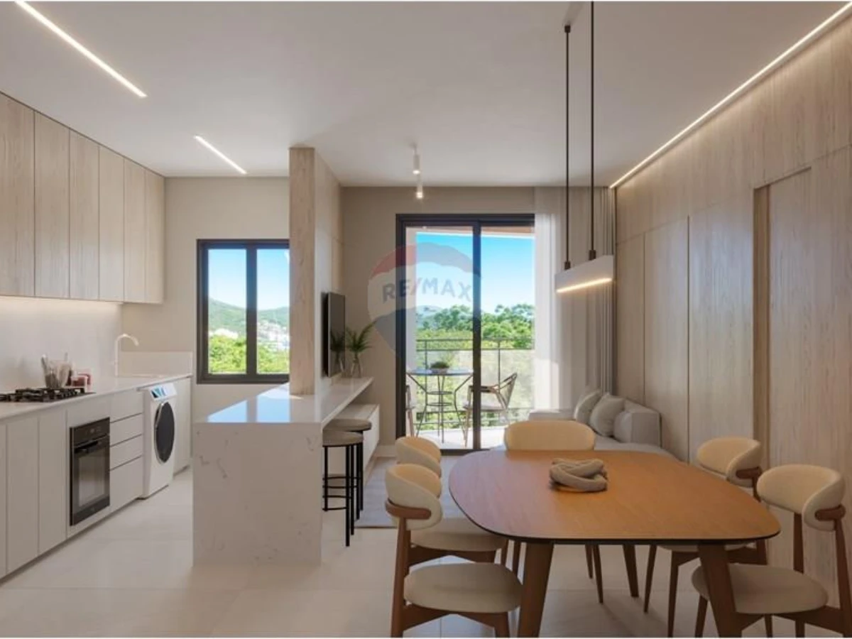 Apartamento 2 Dormitórios à Venda no Cacupé, Florianópolis
