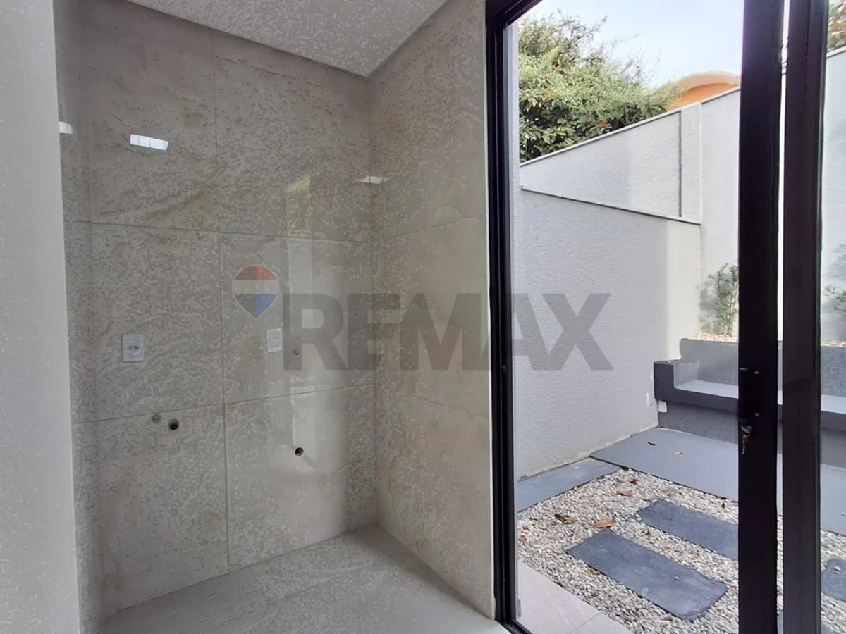 Casa Duplex Nova com 3 Dormitórios à Venda em Ingleses, Florianópolis