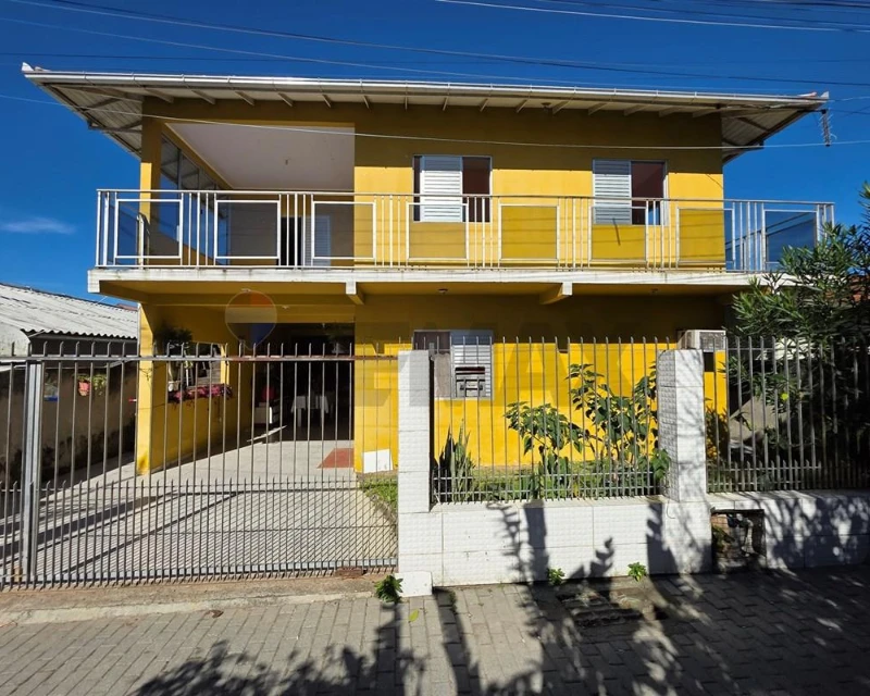 Casa 6 Quartos à Venda em Ingleses do Rio Vermelho, Florianópolis