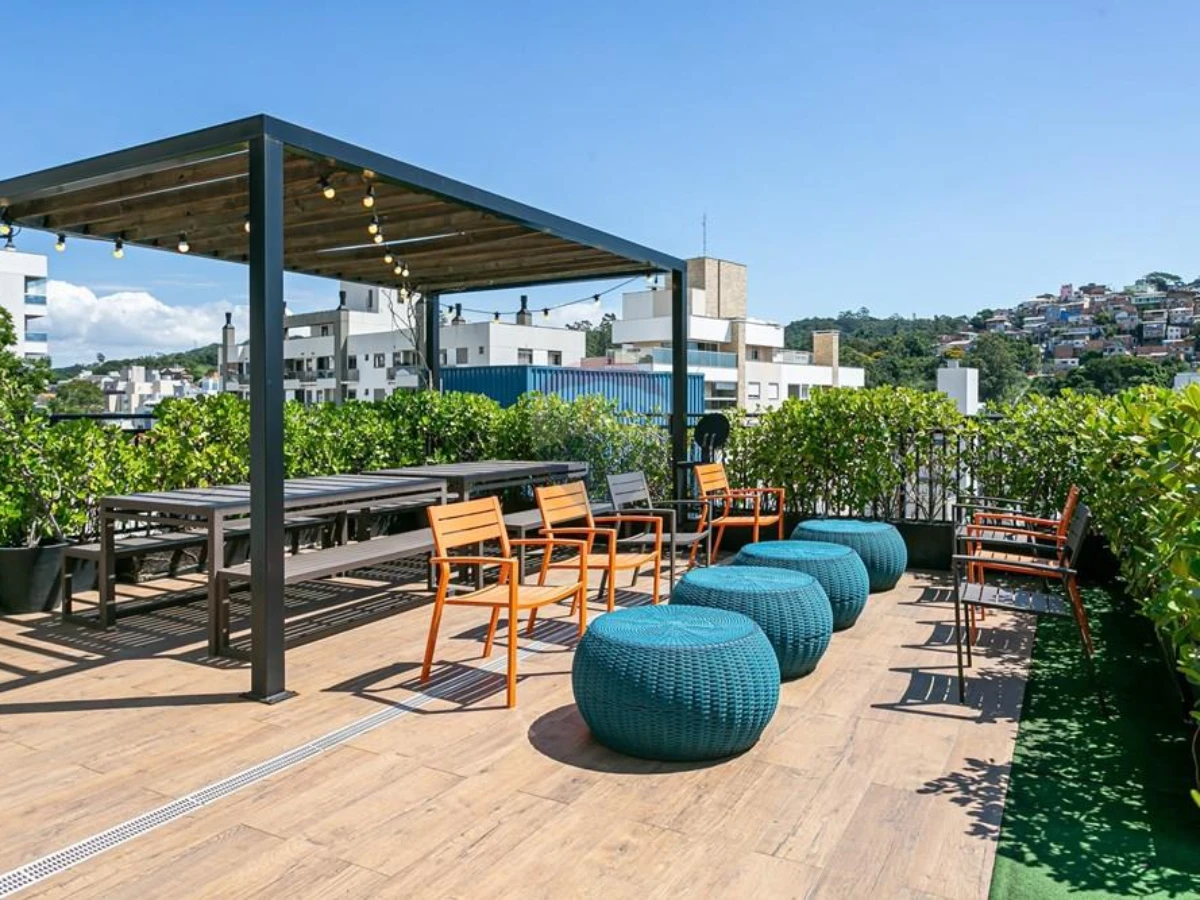 Apartamento 2 Suítes à Venda na Carvoeira, Florianópolis — Edifício Unipoint