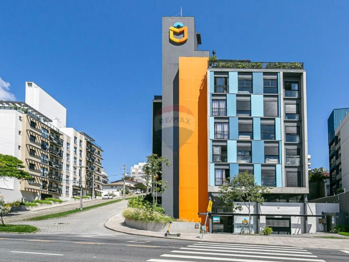 Apartamento 2 Suítes à Venda na Carvoeira, Florianópolis — Edifício Unipoint