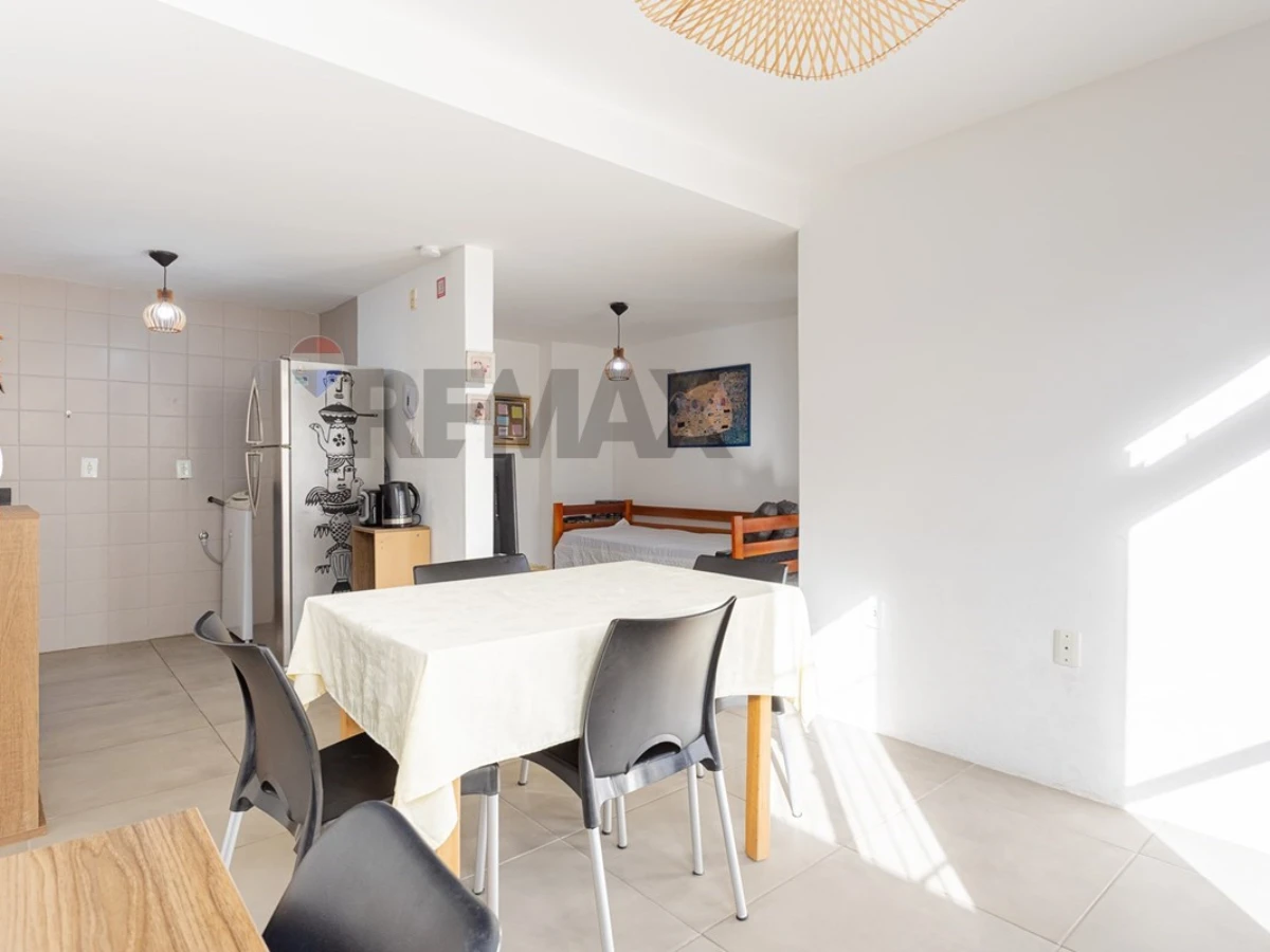 Apartamento 1 Quarto à Venda em Canasvieiras, Florianópolis