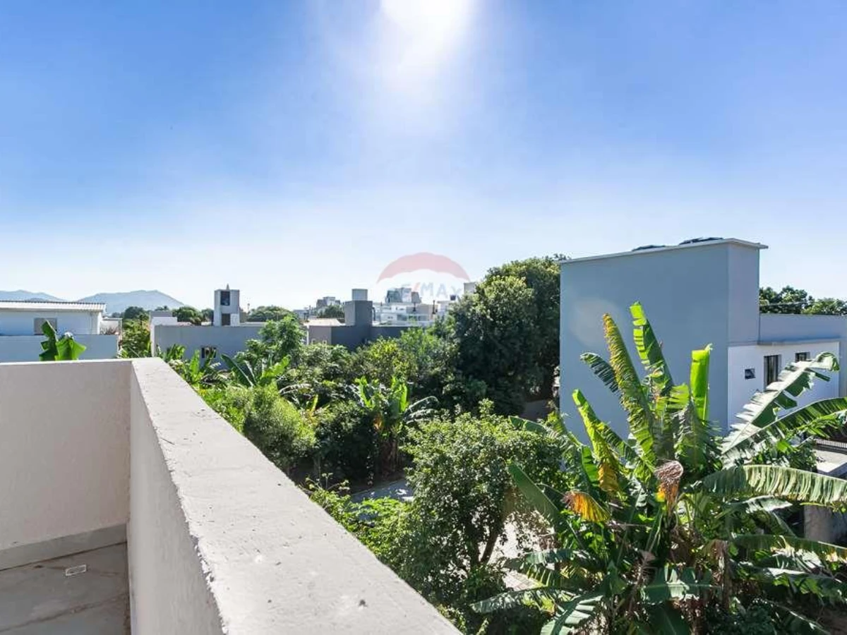 Apartamento 2 Dormitórios à Venda no Campeche, Florianópolis — 85 m²