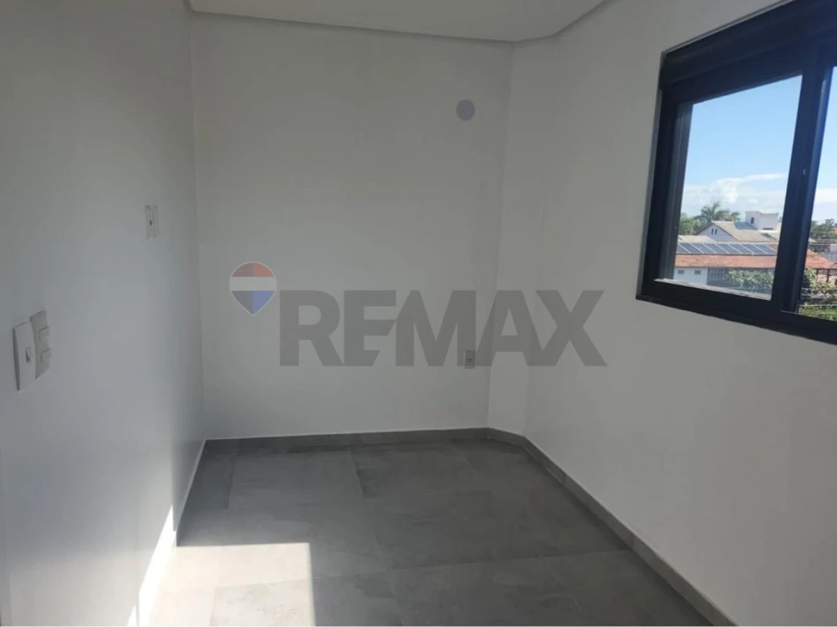 Apartamento 2 Dormitórios à Venda no Campeche, Florianópolis — 85 m²