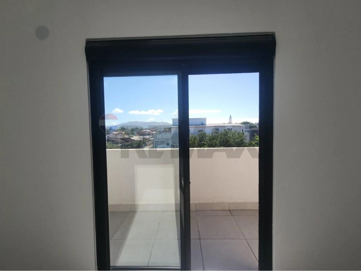 Apartamento 2 Dormitórios à Venda no Campeche, Florianópolis — 85 m²