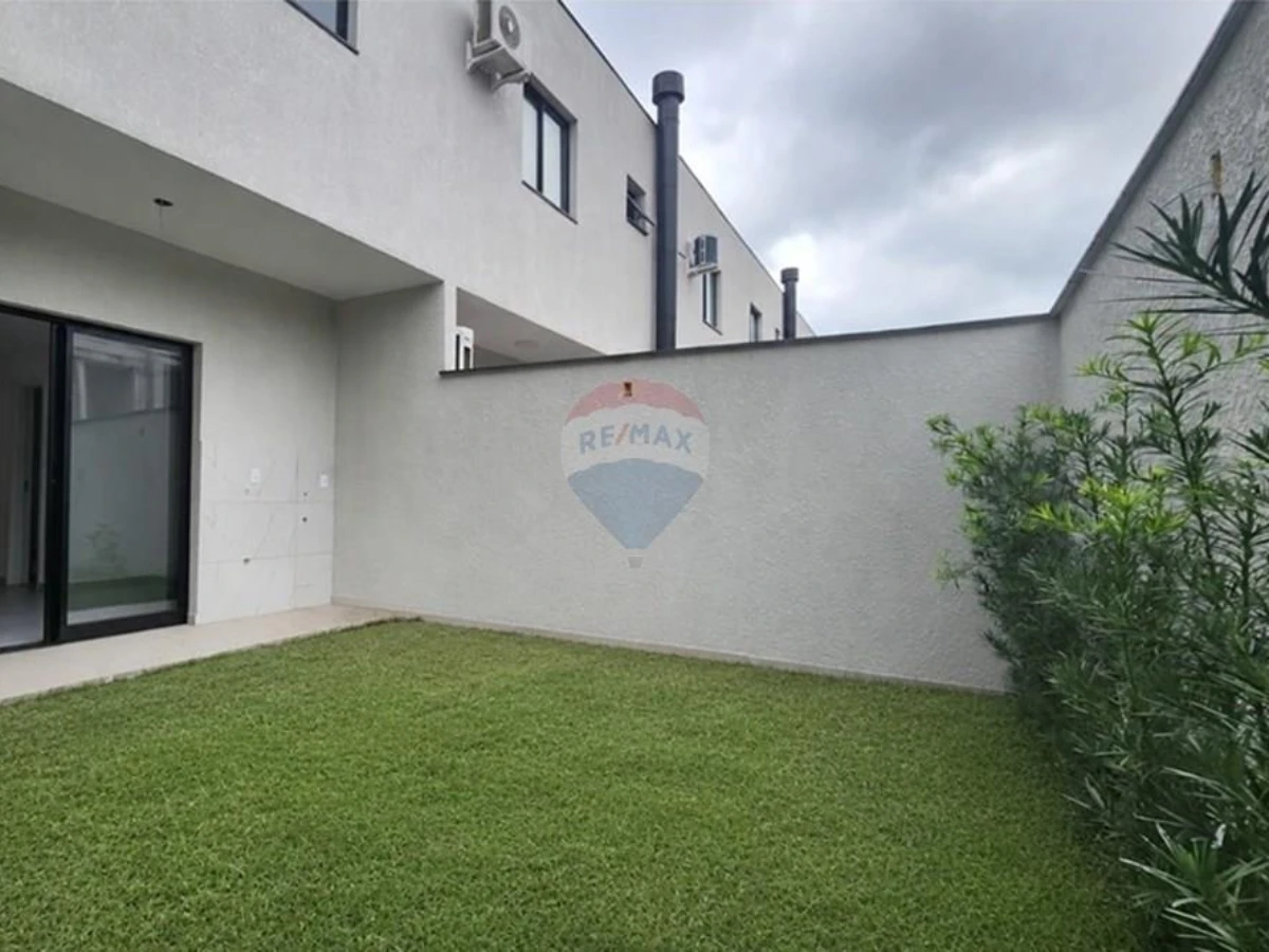 Sobrado geminado com 2 suítes à venda em Ingleses, Florianópolis