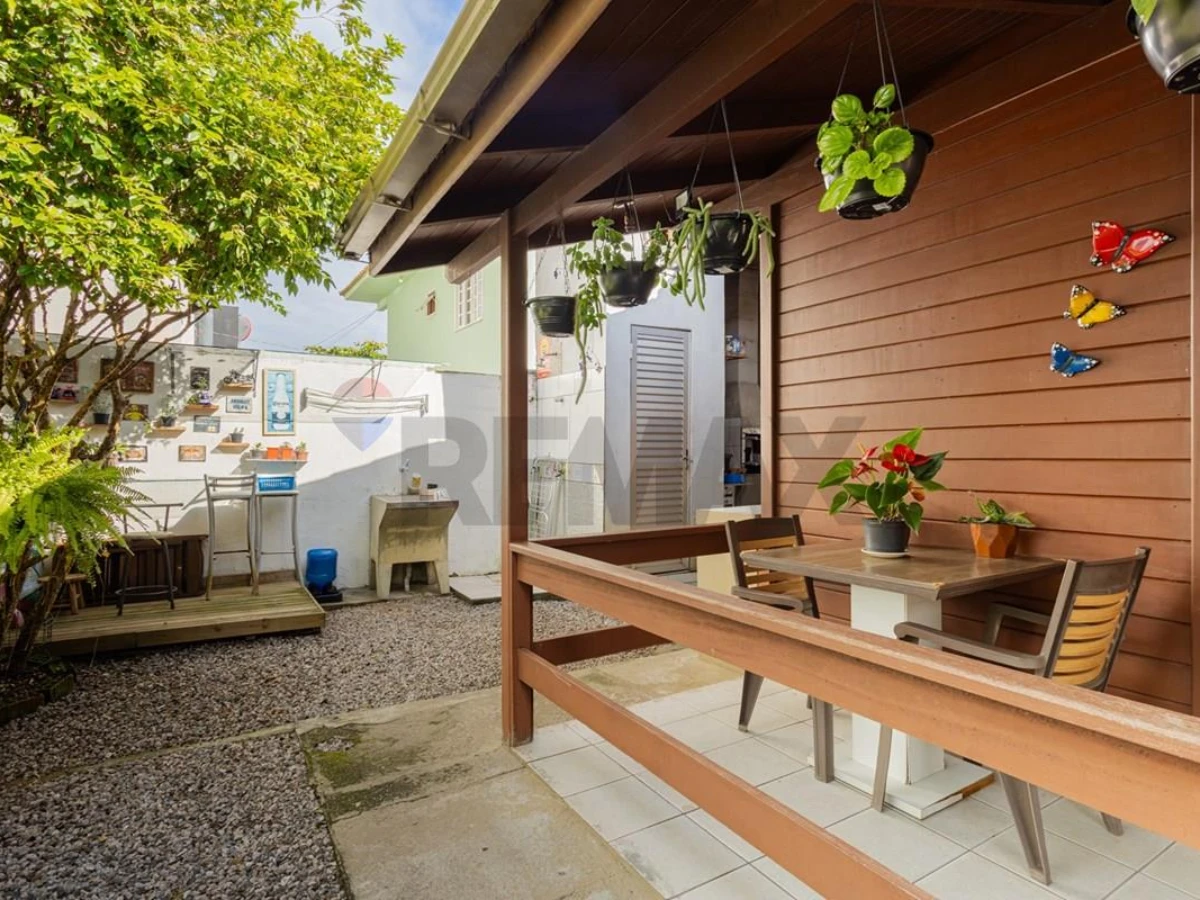 Casa 3 Quartos à Venda em Ingleses, Florianópolis — 68 m²