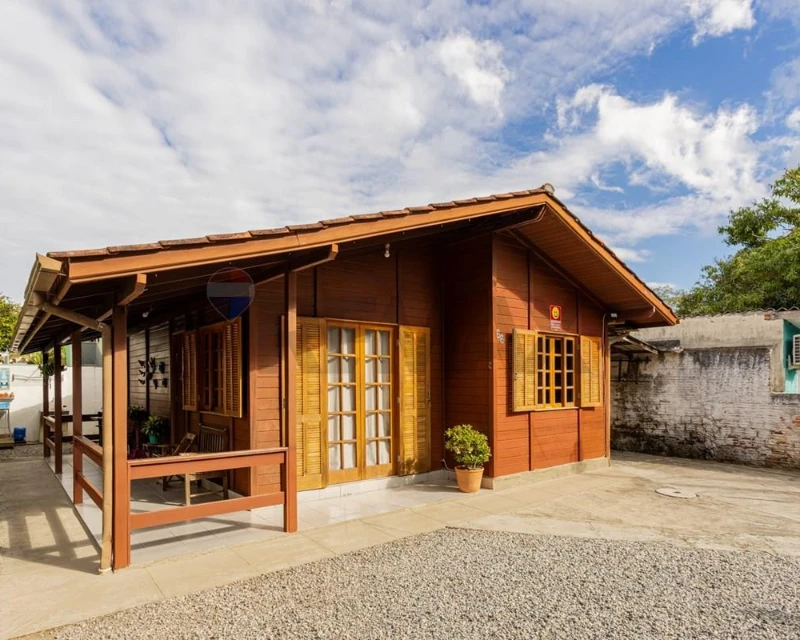 Casa 3 Quartos à Venda em Ingleses, Florianópolis — 68 m²