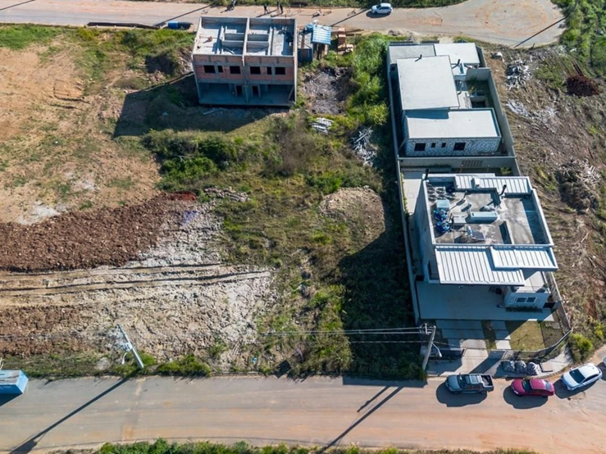 Terreno 450 m² à Venda — Vargem do Bom Jesus, Florianópolis