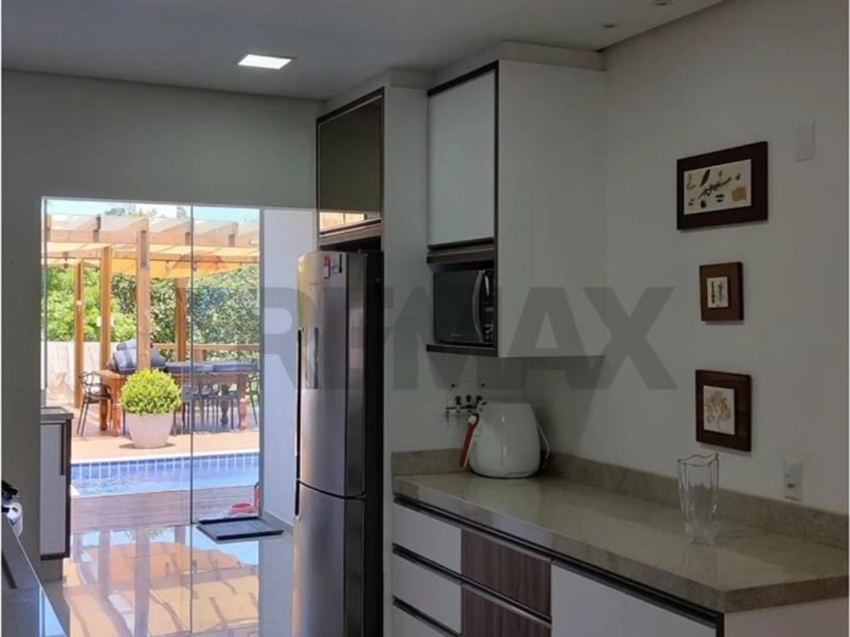 Casa 2 Quartos com Piscina à Venda em Cachoeira do Bom Jesus, Florianópolis