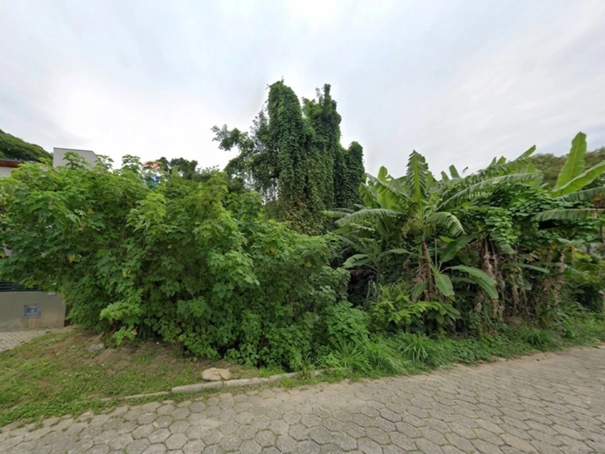 Terreno de 639 m² à Venda — Lagoa da Conceição, Florianópolis