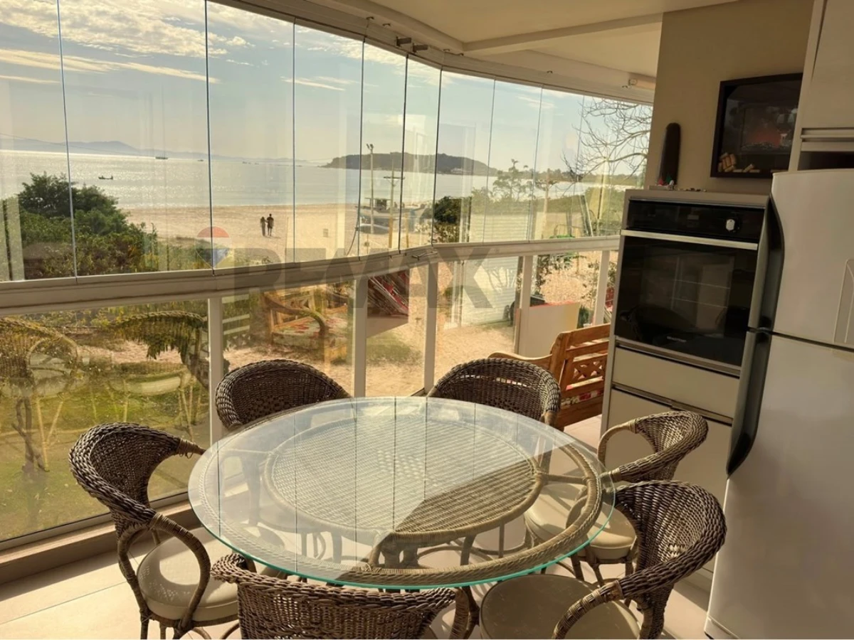 Apartamento 3 Suítes com Vista para o Mar — Cachoeira do Bom Jesus, Florianópolis