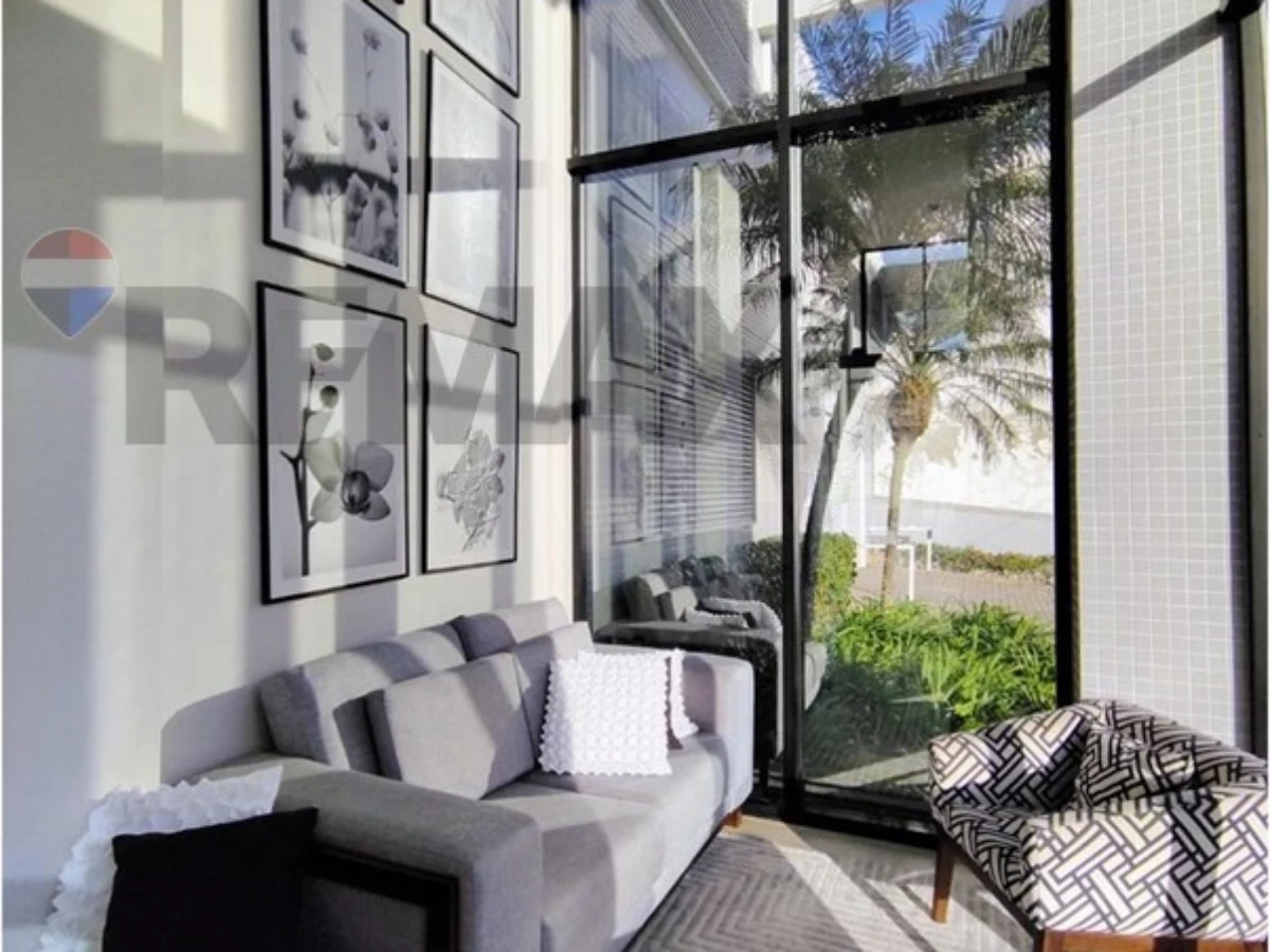 Apartamento 2 Dormitórios à Venda no Abraão, Florianópolis