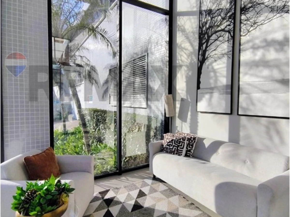 Apartamento 2 Dormitórios à Venda no Abraão, Florianópolis