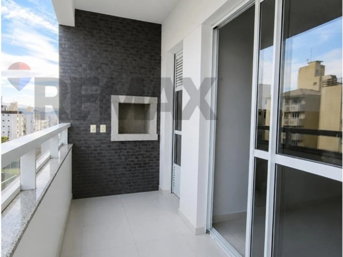 Apartamento 2 Dormitórios à Venda no Abraão, Florianópolis