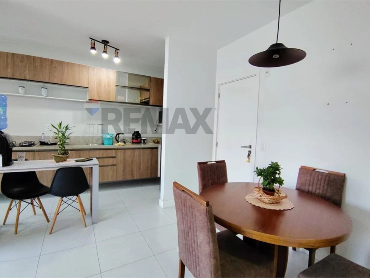 Apartamento 2 Dormitórios à Venda no Abraão, Florianópolis