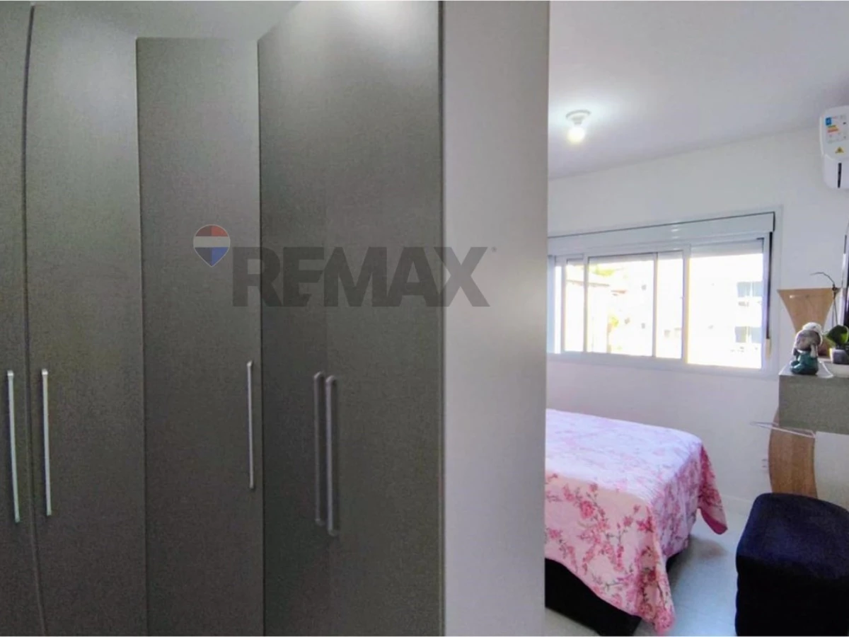 Apartamento 2 Dormitórios à Venda no Abraão, Florianópolis