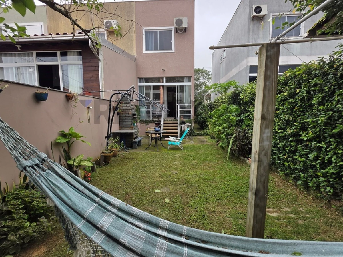 Sobrado 2 Suítes à Venda em Ingleses, Florianópolis — 97 m²
