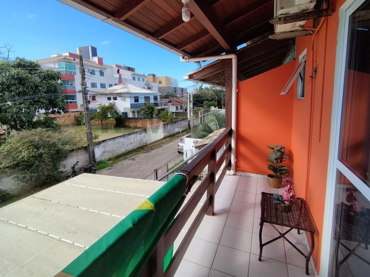 Sobrado 2 Suítes à Venda — Ingleses, Florianópolis