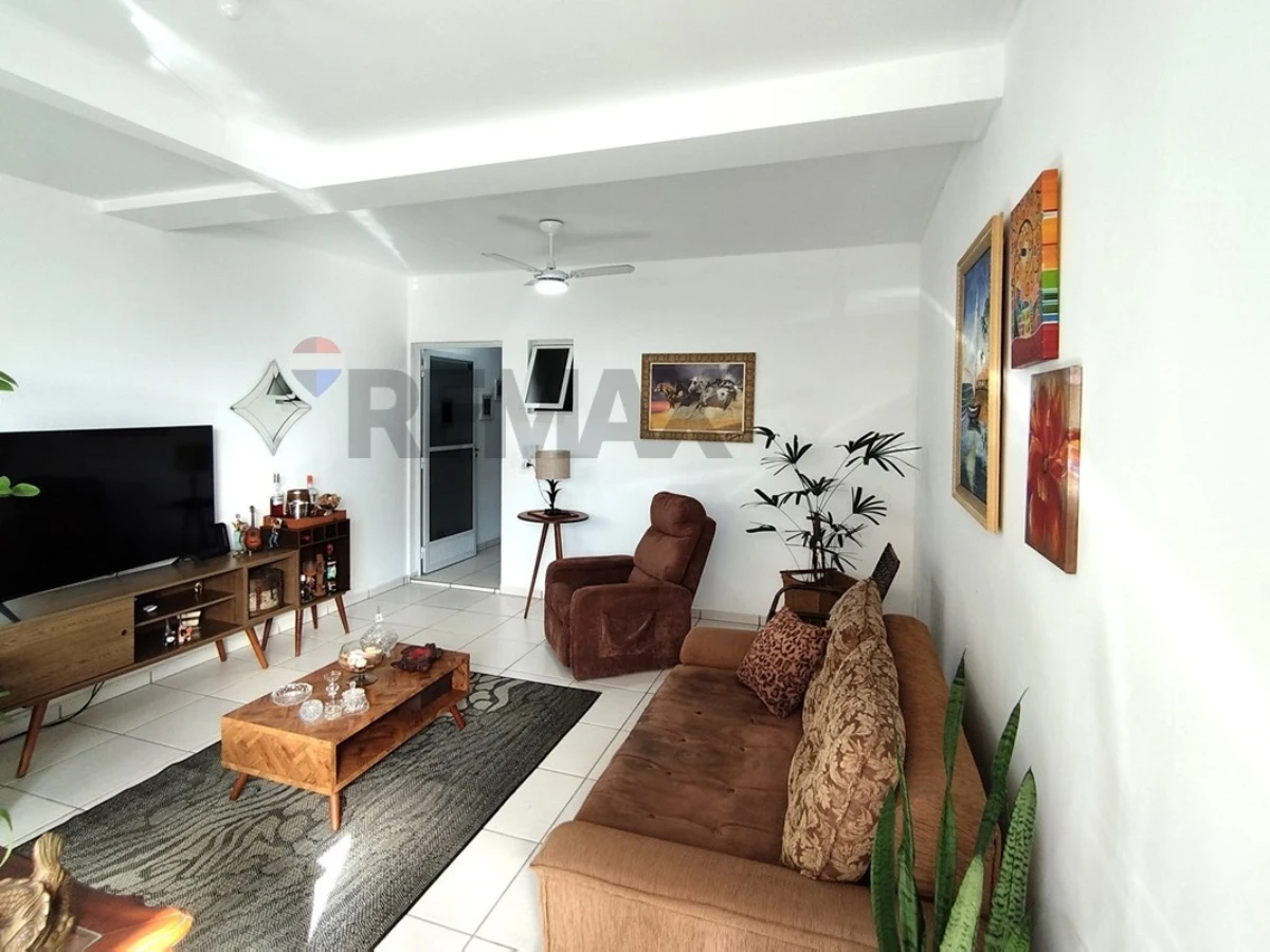 Sobrado 2 Suítes à Venda — Ingleses, Florianópolis